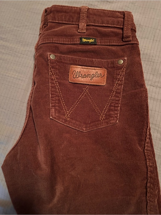 Wrangler Denim - Wrangler Women’s Corduroy Straight Jeans - Chestnut Brown